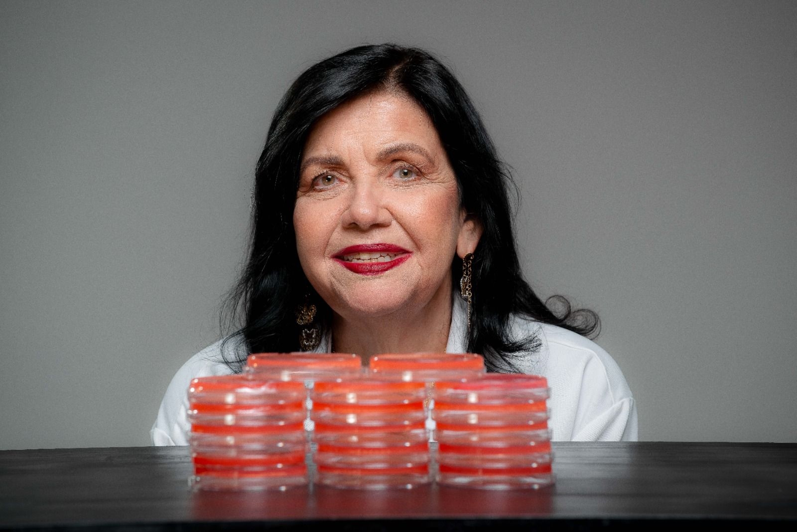 Con la ricerca che sostituisce i prodotti chimici con i microrganismi, una donna brasiliana vince il “Premio Nobel per l’agricoltura”