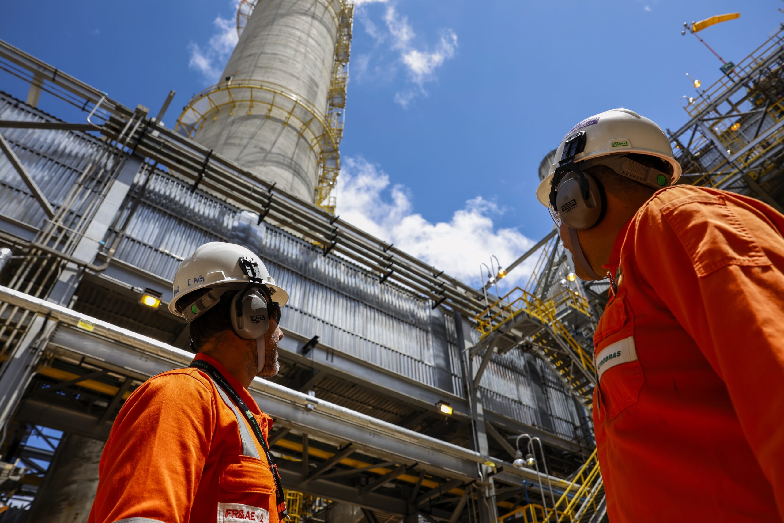 I lavoratori del petrolio annunciano uno sciopero di due giorni nelle aziende Petrobras