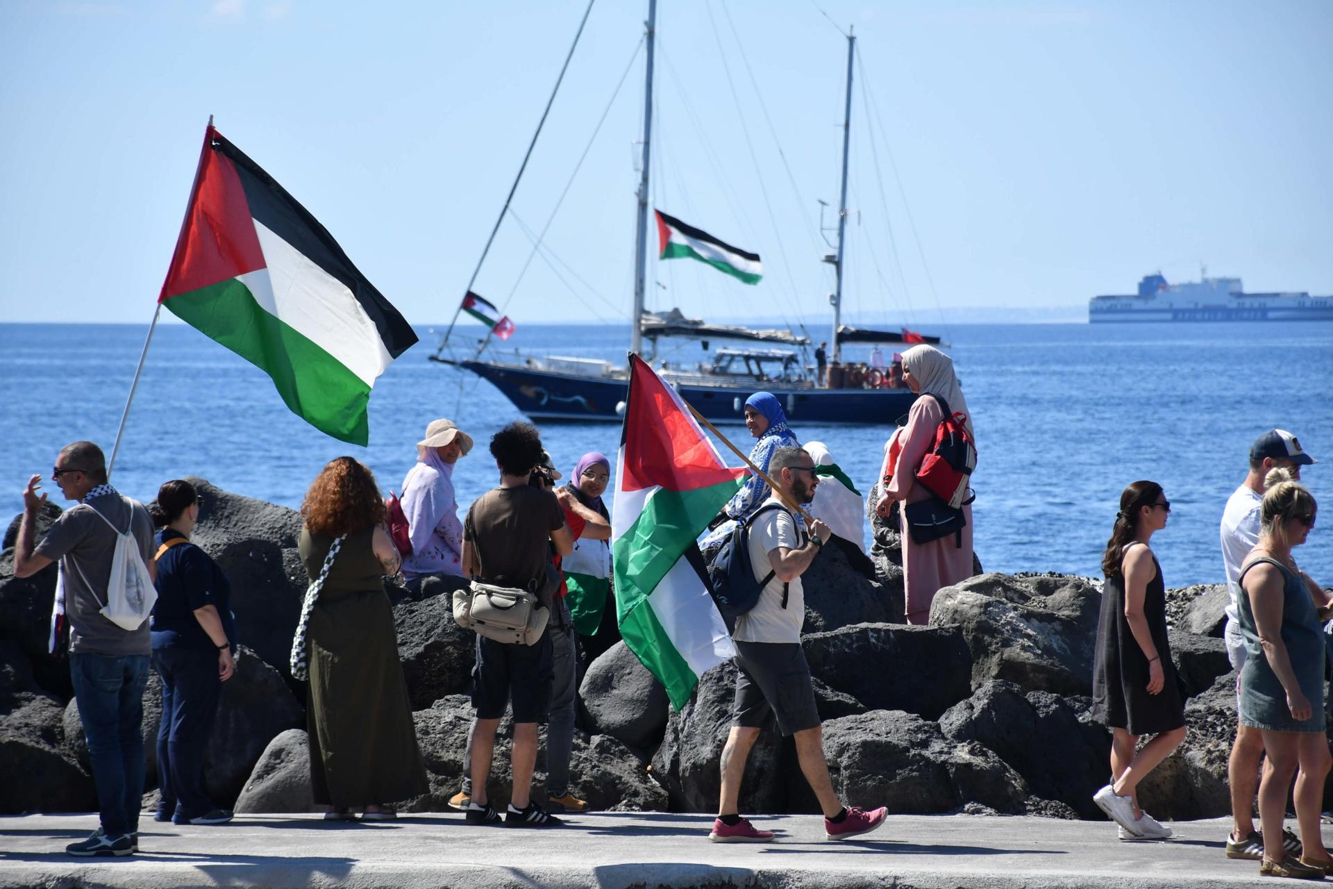Brasil pide a Israel liberar a tripulación de barco con ayuda humanitaria a Gaza