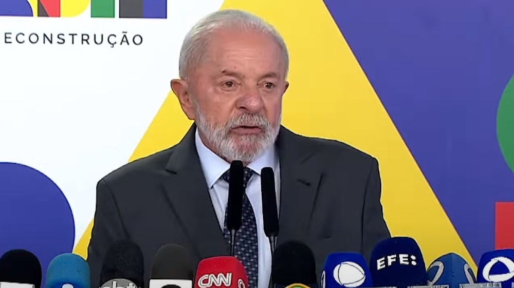 De regering reageert op kritiek van The Economist en zegt dat Lula “onbetwistbaar” respect geniet van de wereld