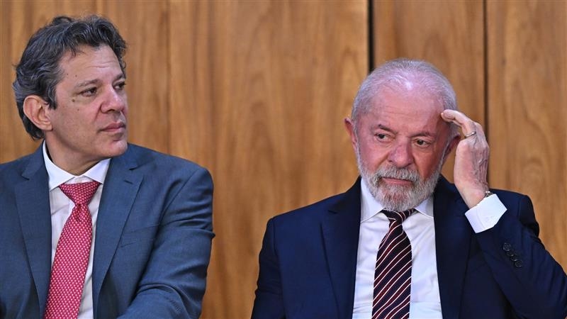 Правительство настаивает на повышении налогов после падения депутата и рассматривает возможность дальнейшего увеличения IOF