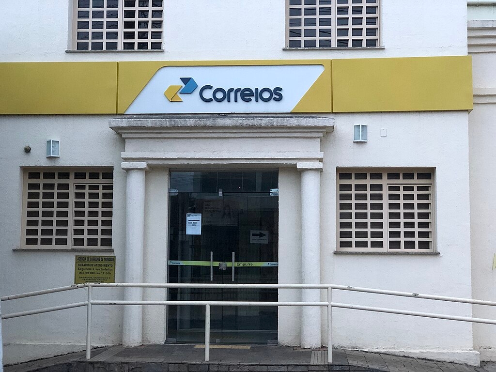 Le gouvernement de Lula demande 20 milliards de réaux aux banques publiques et privées pour sauver la Poste, selon un journal