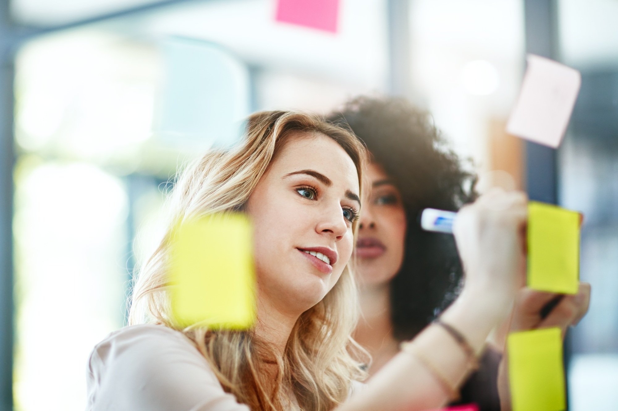 Idee imprenditoriali artigianali stimolanti per trasformare la tua passione in profitto