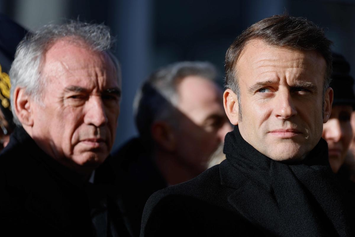 Macron en todos los frentes, Bayrou en calma: una semana de dos velocidades para el ejecutivo
