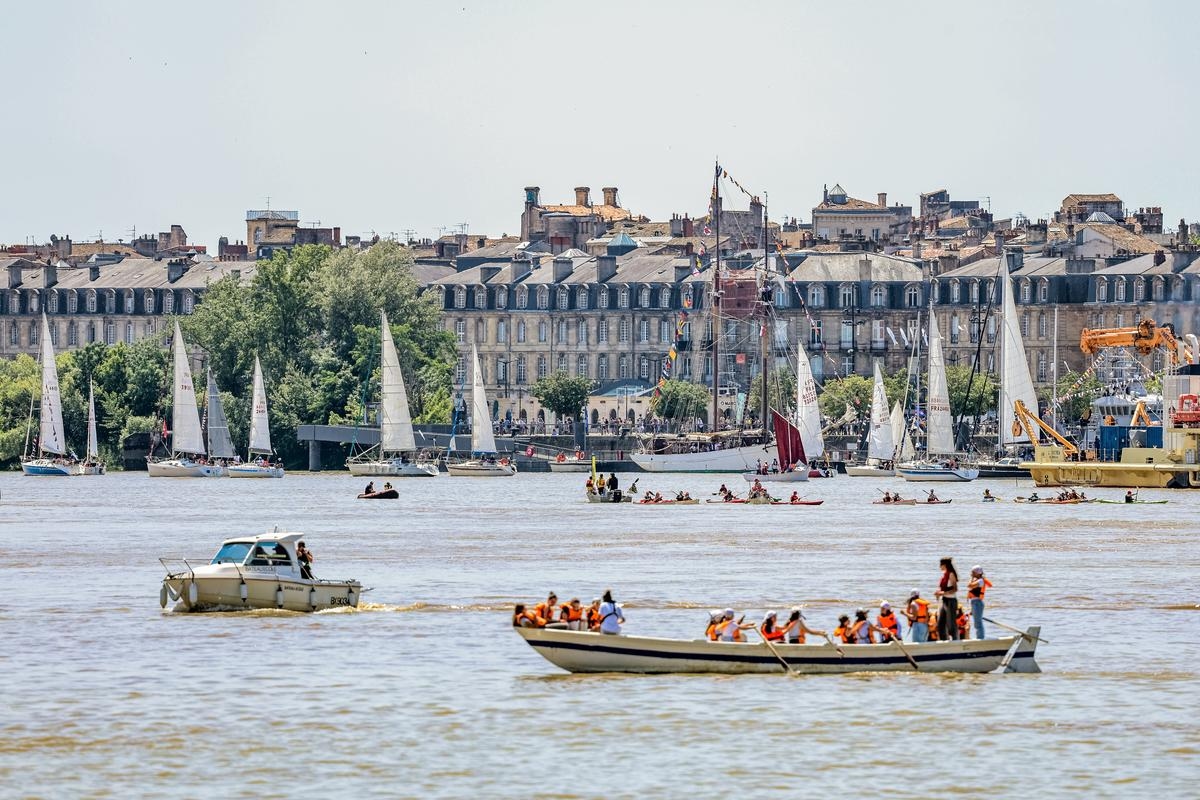 Video. Bordeaux: 300 boten paraderen op de Garonne voor de Nautische Parade