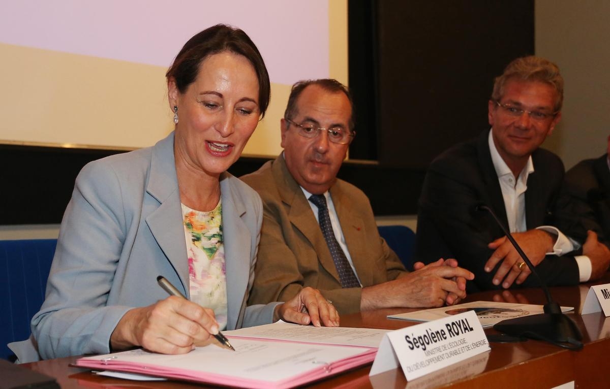 The ephemeris of June 8: in 2014, the Minister of the Environment Ségolène Royal formalized the creation of the Arcachon Basin Marine Natural Park in Le Teich