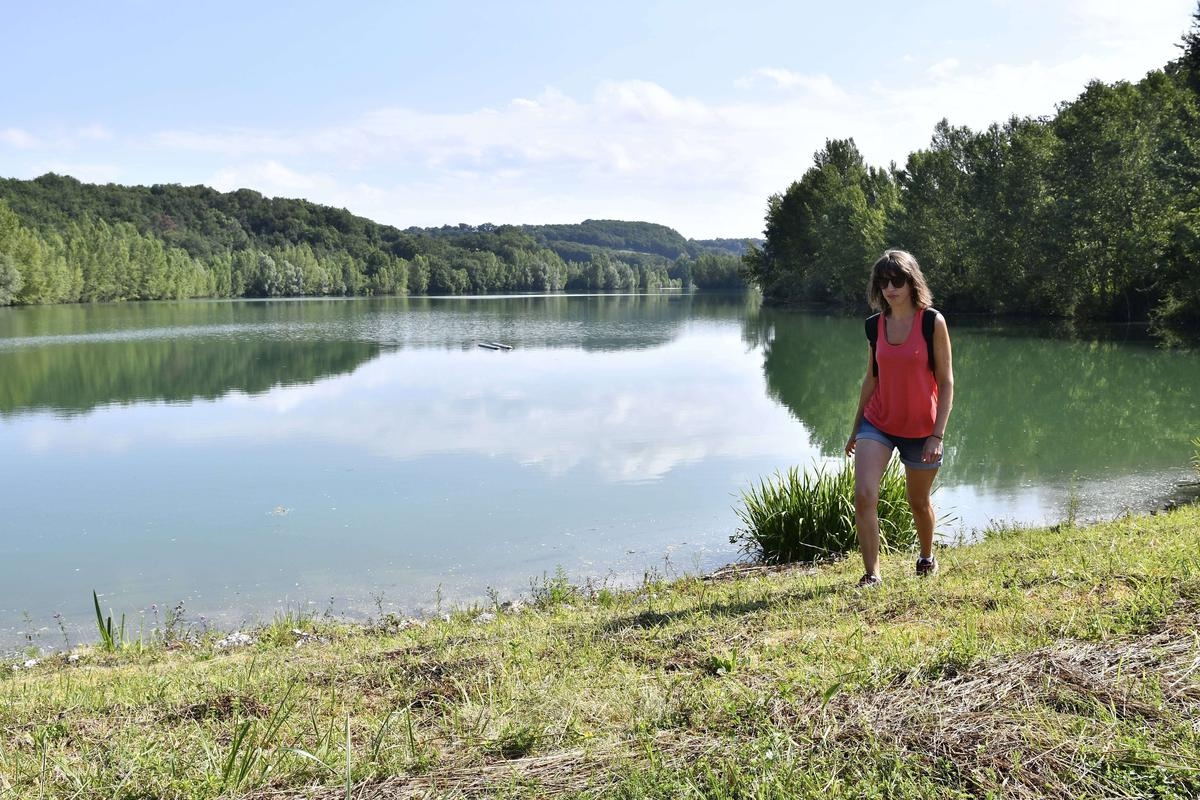 Ein See, ein Schloss, ein ruhiger Weg: die perfekte Wanderung in der Nähe von Agen