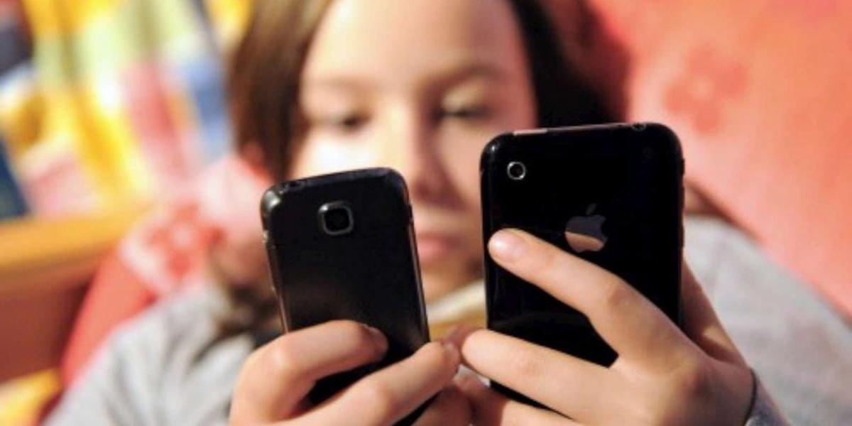 Cell phones are damaging your relationship with your children and their mental health