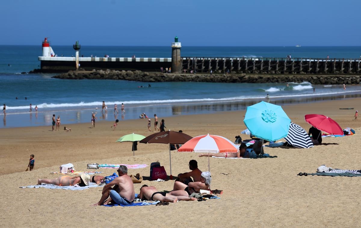 In Bildern. Landes: Himmelfahrtsdonnerstag unter den Sonnenschirmen