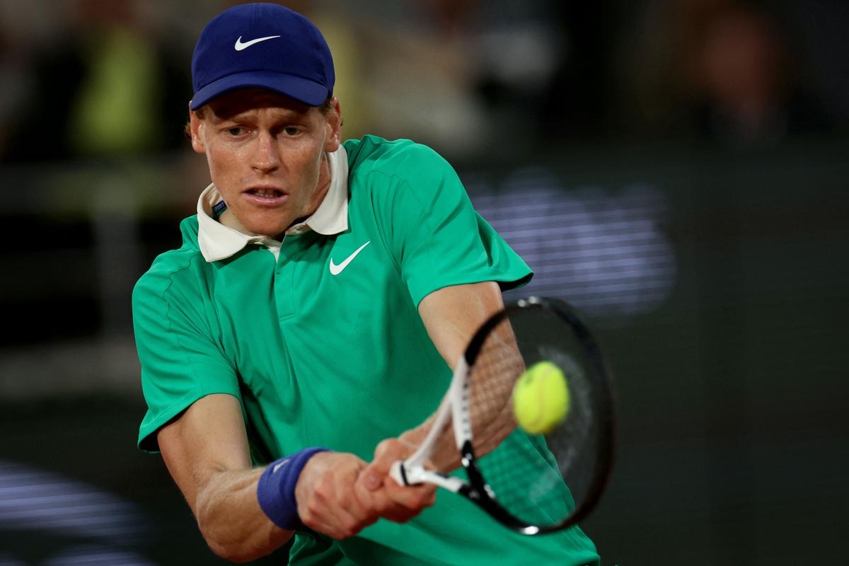Roland-Garros: Djokovic al poder de 100, Sinner la fuerza silenciosa