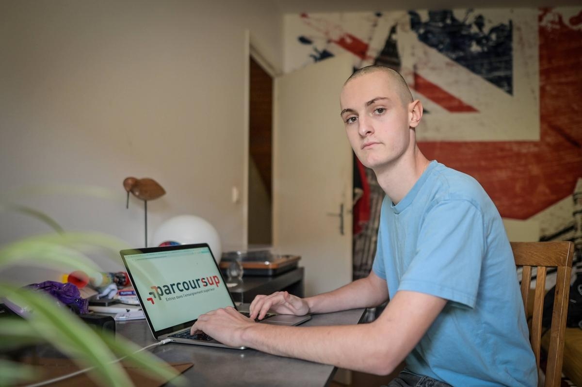 NOTICIAS DEL SUROESTE: Un brillante estudiante de secundaria de Orthez se ve comprometido por un cáncer repentino.