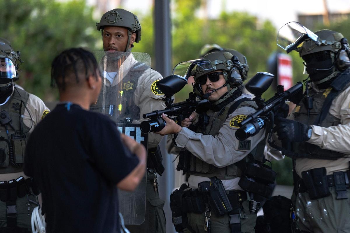Rellen in Los Angeles: Trumps inzet van de Nationale Garde illegaal verklaard