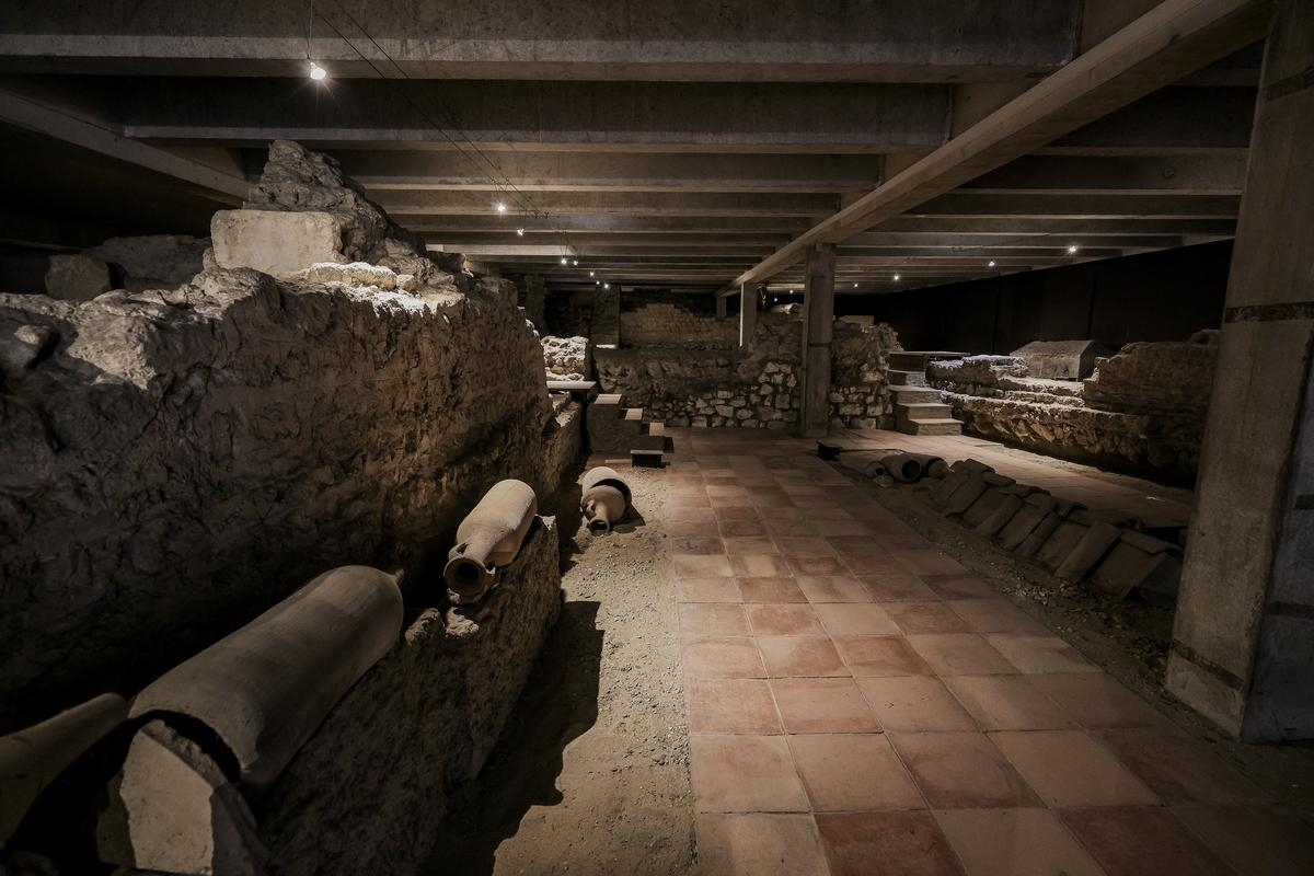 En los sótanos de Burdeos (4/6): bajo la Place des Martyrs-de-la-Résistance, un cementerio igualmente grande