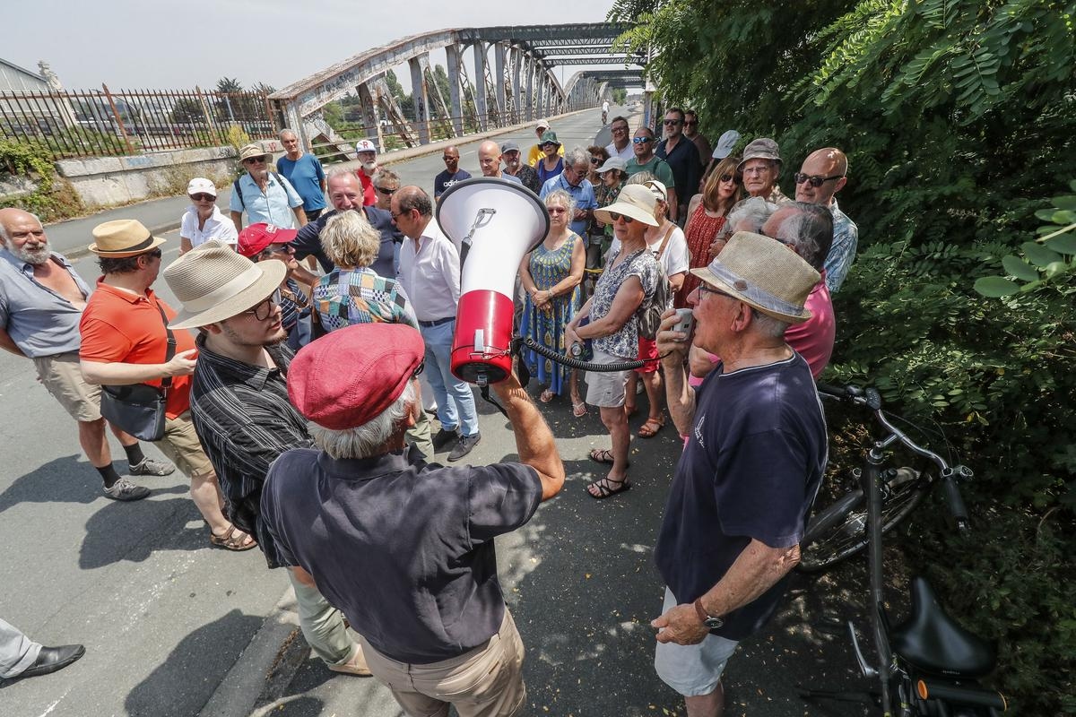 La Rochelle: Bürgerkollektiv hält Druck auf die Tasdon-Brücke aufrecht