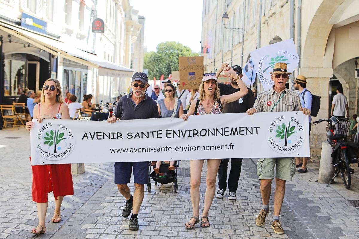 "Who are you to decide our health without us?": in La Rochelle, they demonstrated against the Duplomb law