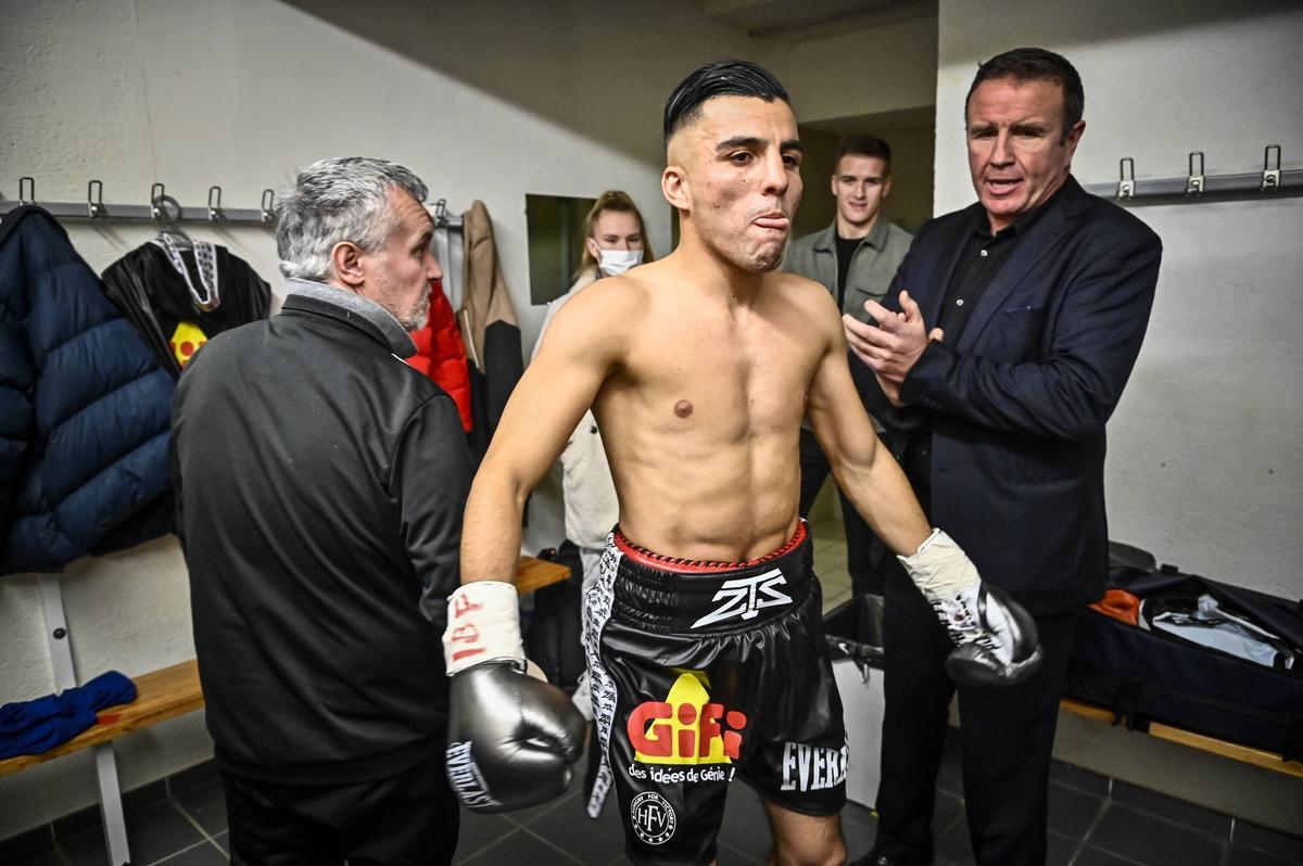 Boxe anglaise. Un crochet décisif pour le Villeneuvois Samir Ziani