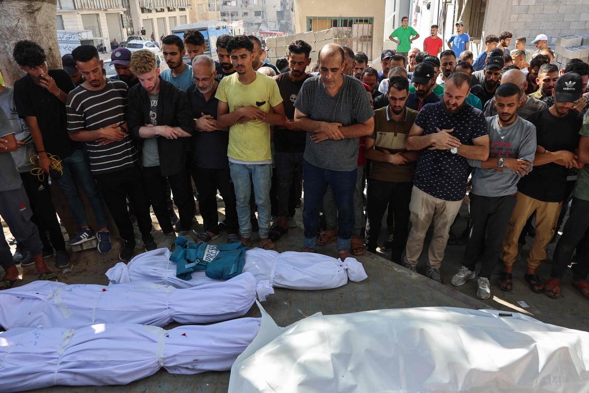 Gaza war: Aid workers report more than 50 deaths, despite calls for ceasefire