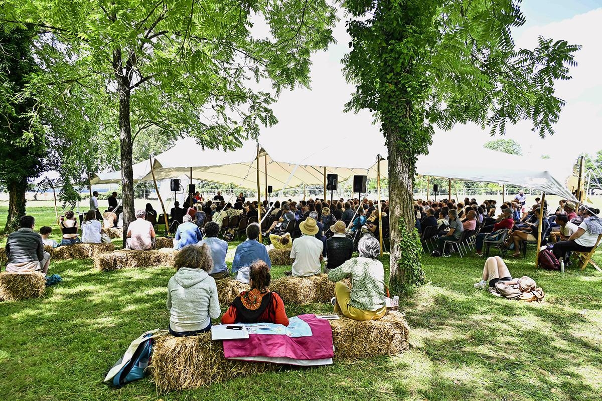 Festival de journalisme de Couthures : plus de 200 rendez-vous en trois jours sous les arbres