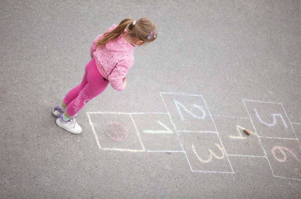 Kinder spielen nicht mehr so ​​viel wie früher: Warum Sie sich Sorgen machen sollten