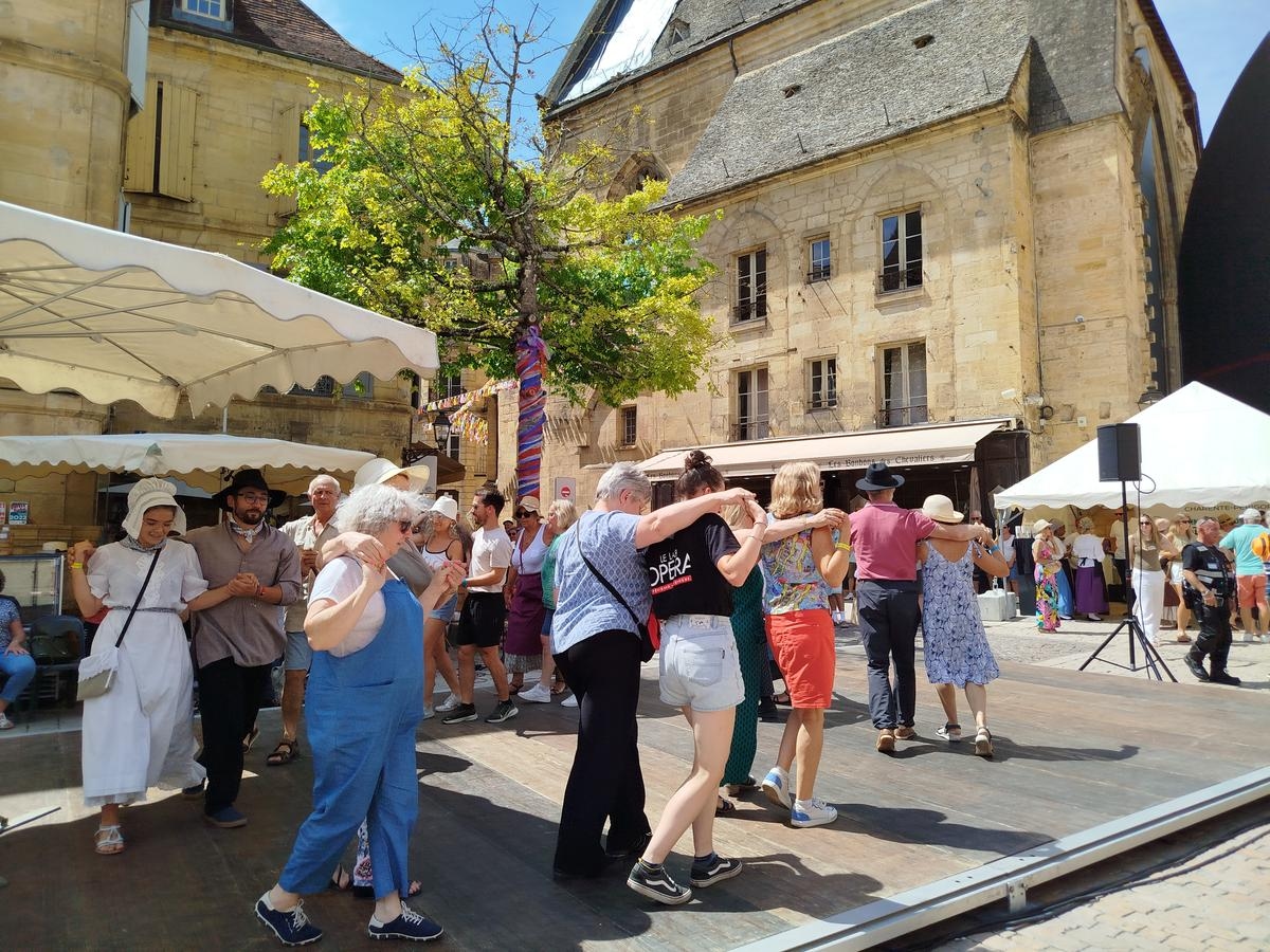 Félibrée à Sarlat : la grande fête occitane bat son plein