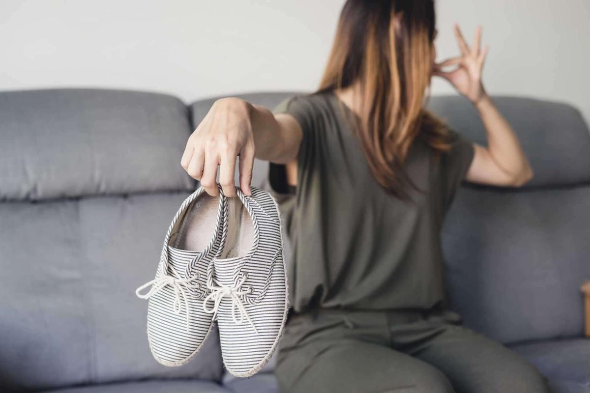 Why do feet smell worse in summer?