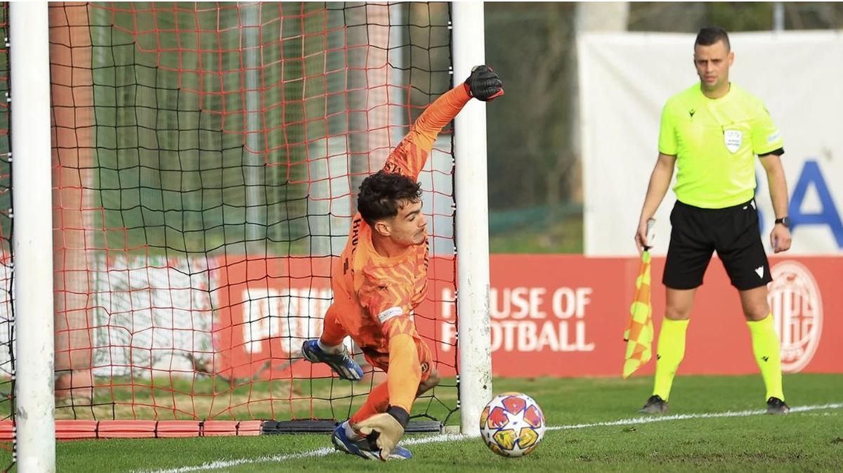 Pau FC'nin yeni forveti var... ve yakında kalecisi de olacak
