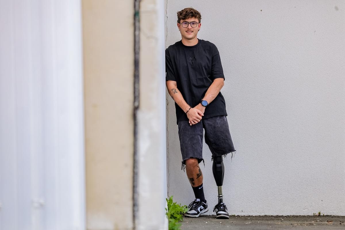 70 kilometer op krukken in de woestijn... Het grote avontuur van Pierre Borgella, een eenbenige marathonloper uit Bordeaux