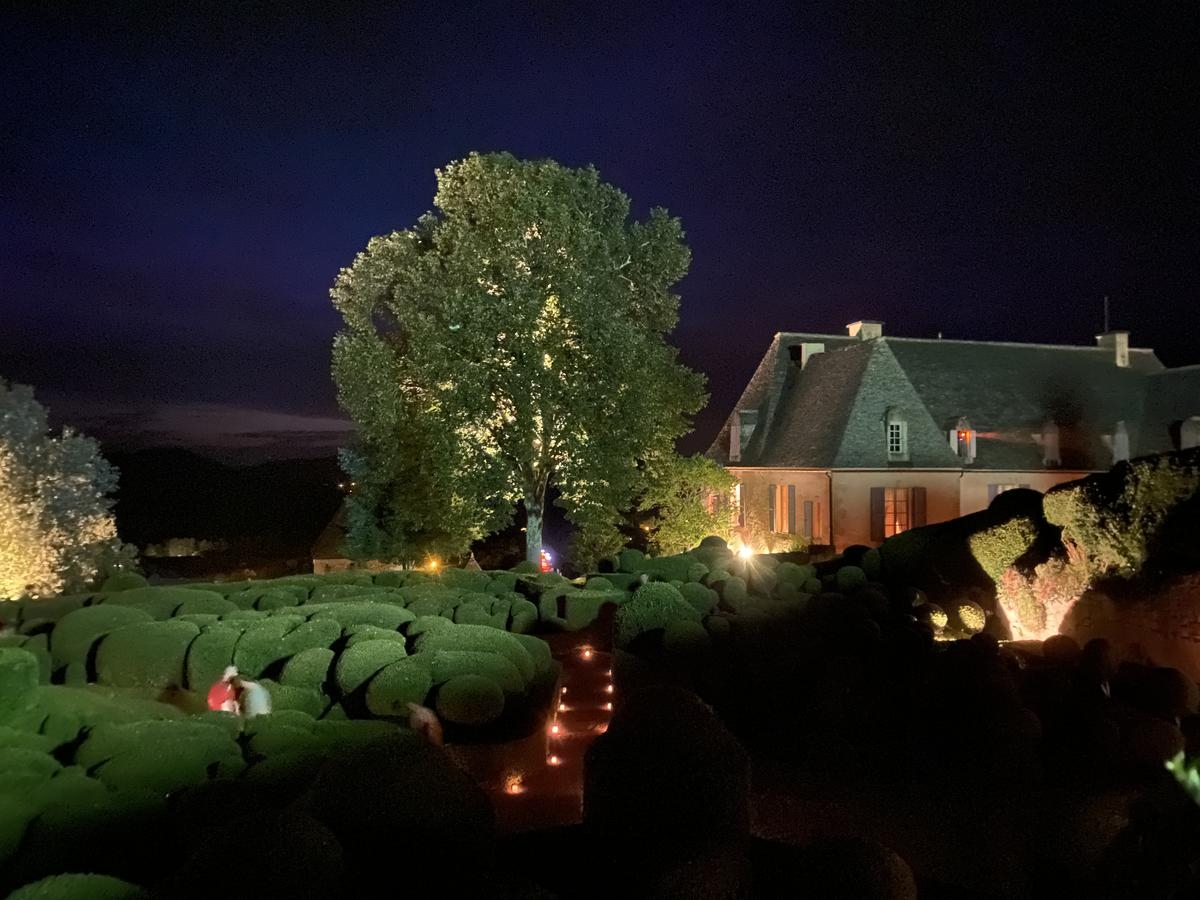 Video. 2,000 candles, seven gardeners and dustpans: behind the scenes of the candlelit evenings in the Marqueyssac gardens