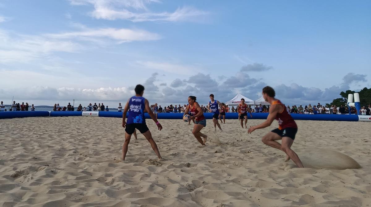 Bucht von Arcachon: Am Strand von Pereire schmerzt Rugby die Beine alter (und neuer) Ruhmestaten
