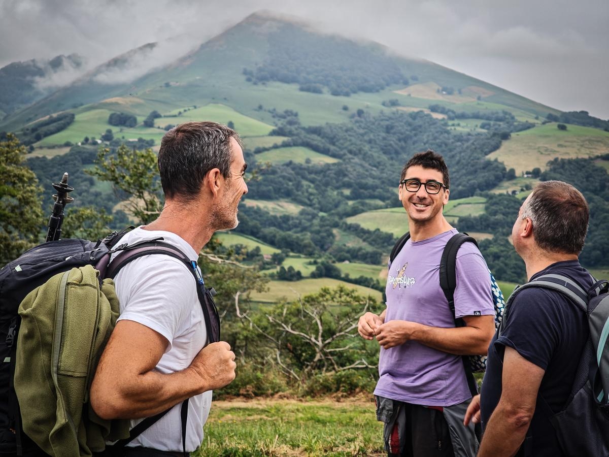 “Camminare fa bene, schiarisce la mente”: nei Paesi Baschi, escursioni per sentirsi meglio