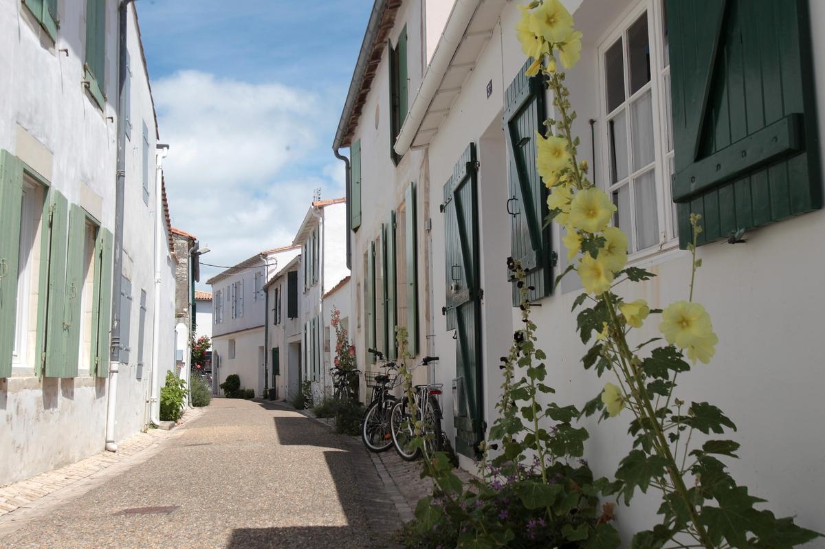 “Una derrota cambió el color del mundo”: por qué las persianas de la isla de Ré son verdes