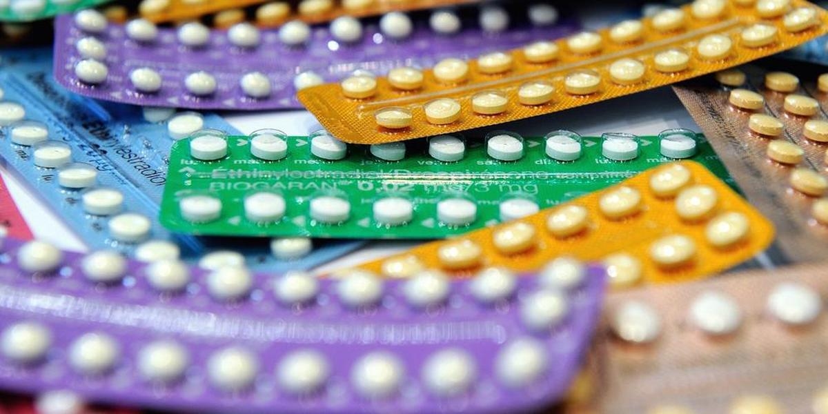 Distruzione di contraccettivi da parte degli Stati Uniti: LFI chiede la requisizione delle scorte