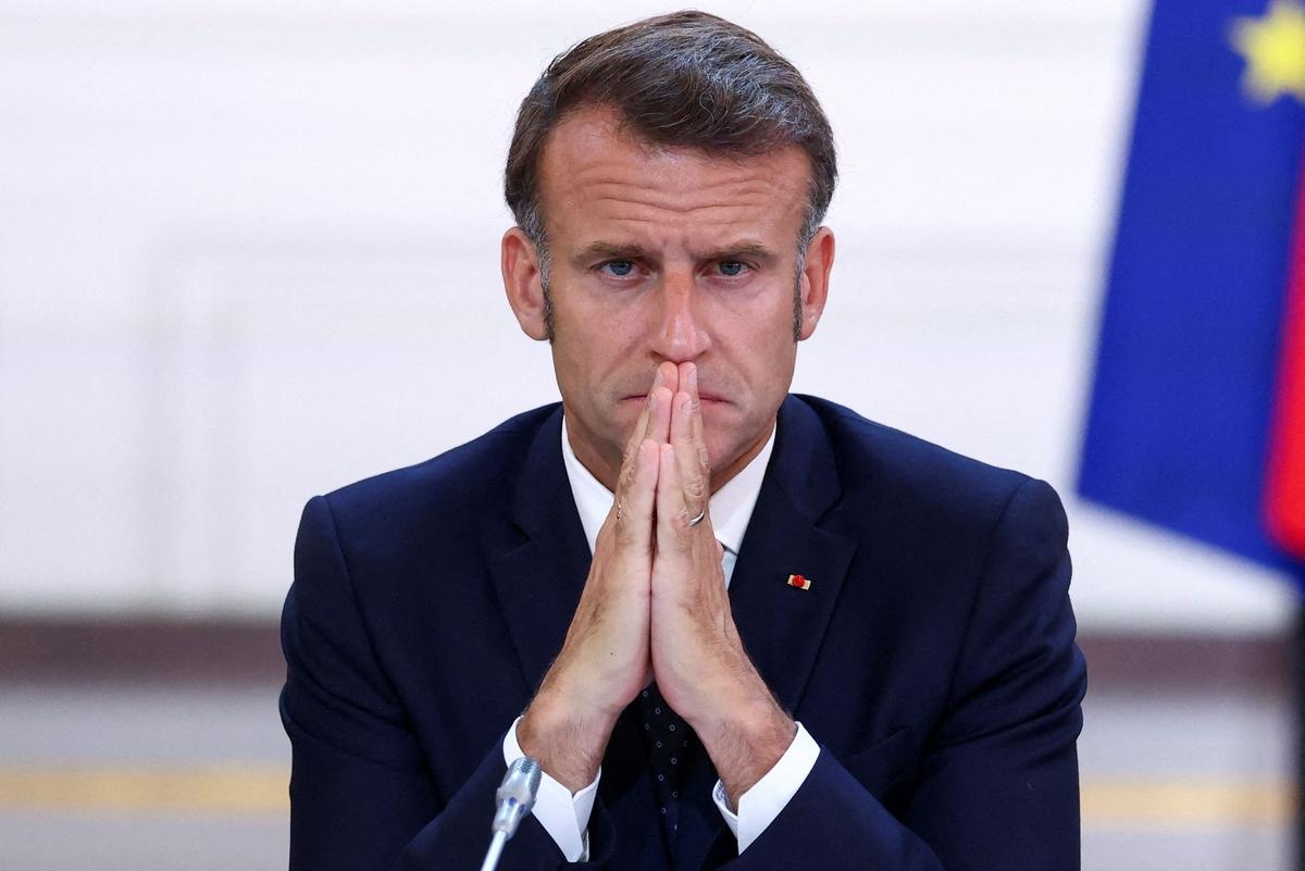 Macron denuncia a "desumanidade sem limites" do Hamas após a divulgação de vídeos de reféns israelenses mantidos em Gaza