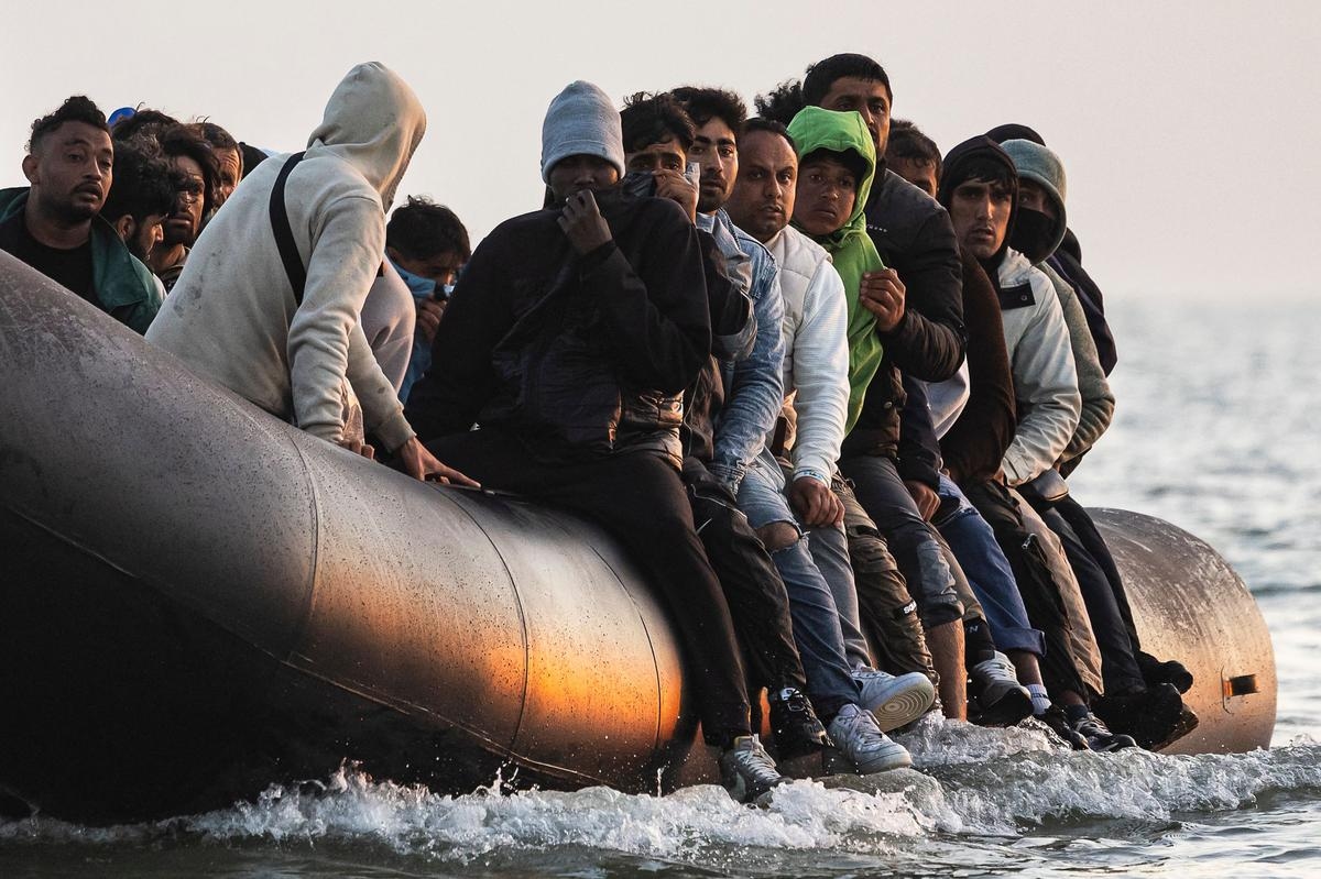 68 dead in migrant shipwreck off Yemen, dozens missing