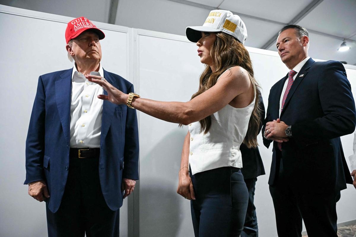 El nuevo plan de Trump para imponer una fianza de 15.000 dólares a algunos extranjeros que entren a Estados Unidos