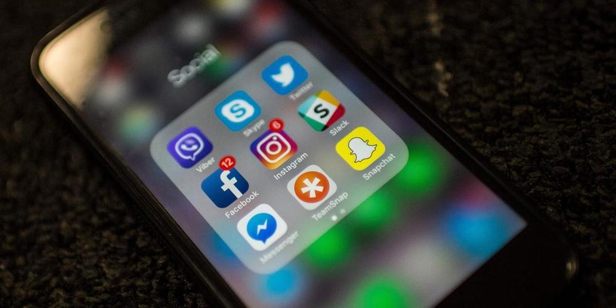 Attenzione alle foto di bambini su Internet: una su due immagini utilizzate sui siti di abusi sessuali su minori proviene dai social network
