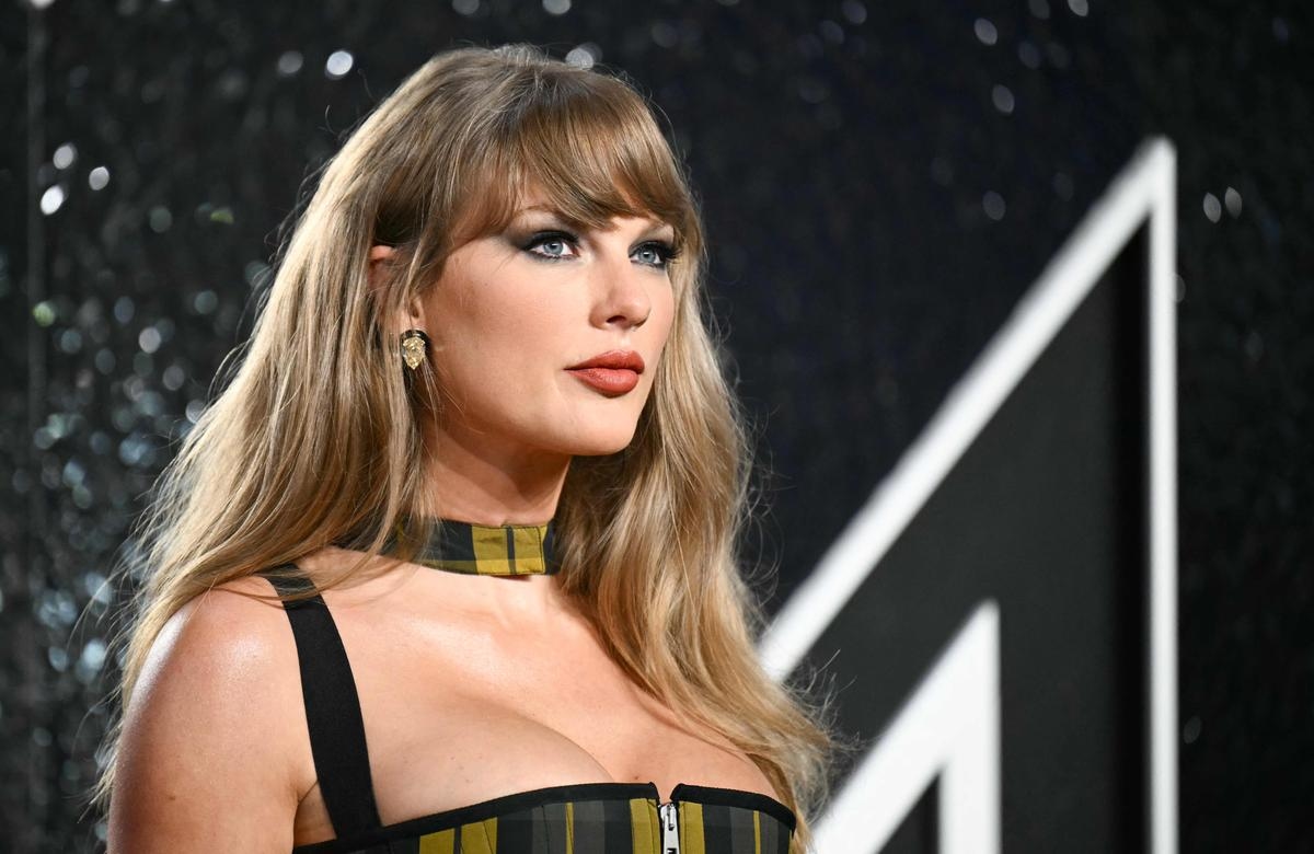 Taylor Swift wyda swój 12. album, „The Life of a Showgirl”, 3 października i ujawniła jego okładkę.