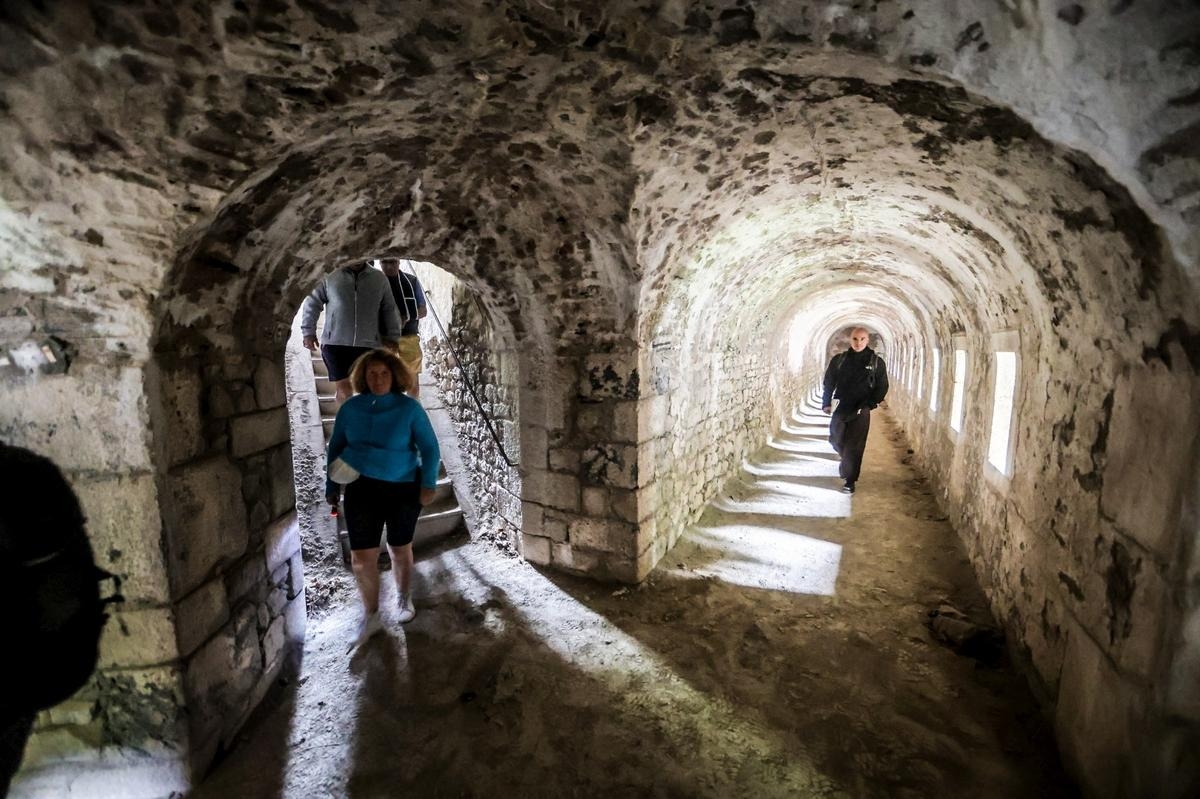 W ZDJĘCIACH - Fort du Portalet, nie do przegapienia miejsce w Pirenejach