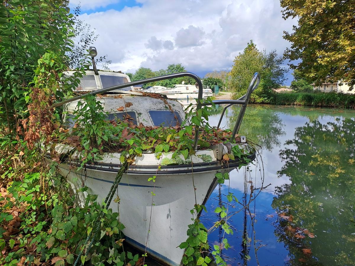 Lot-et-Garonne: Garonne'a açılan Kanal'da dolaşan hayalet gemilerin akıbeti ne olacak?