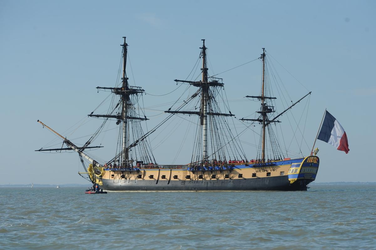 Rochefort: "Hermione" haciz altına alındı, gemide yangın var