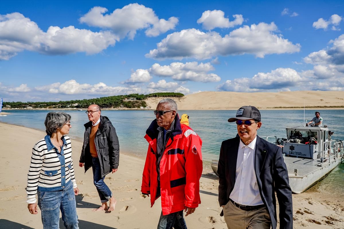 "We kwamen om de kleine broer te zien": over het bekken van Arcachon, waarom een ​​delegatie uit Mauritanië voet zette op het zand van de Banc d'Arguin
