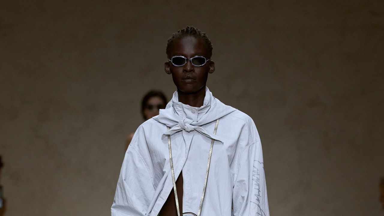Drei Highlights aus Giorgio Armanis letzter Emporio-Armani-Kollektion