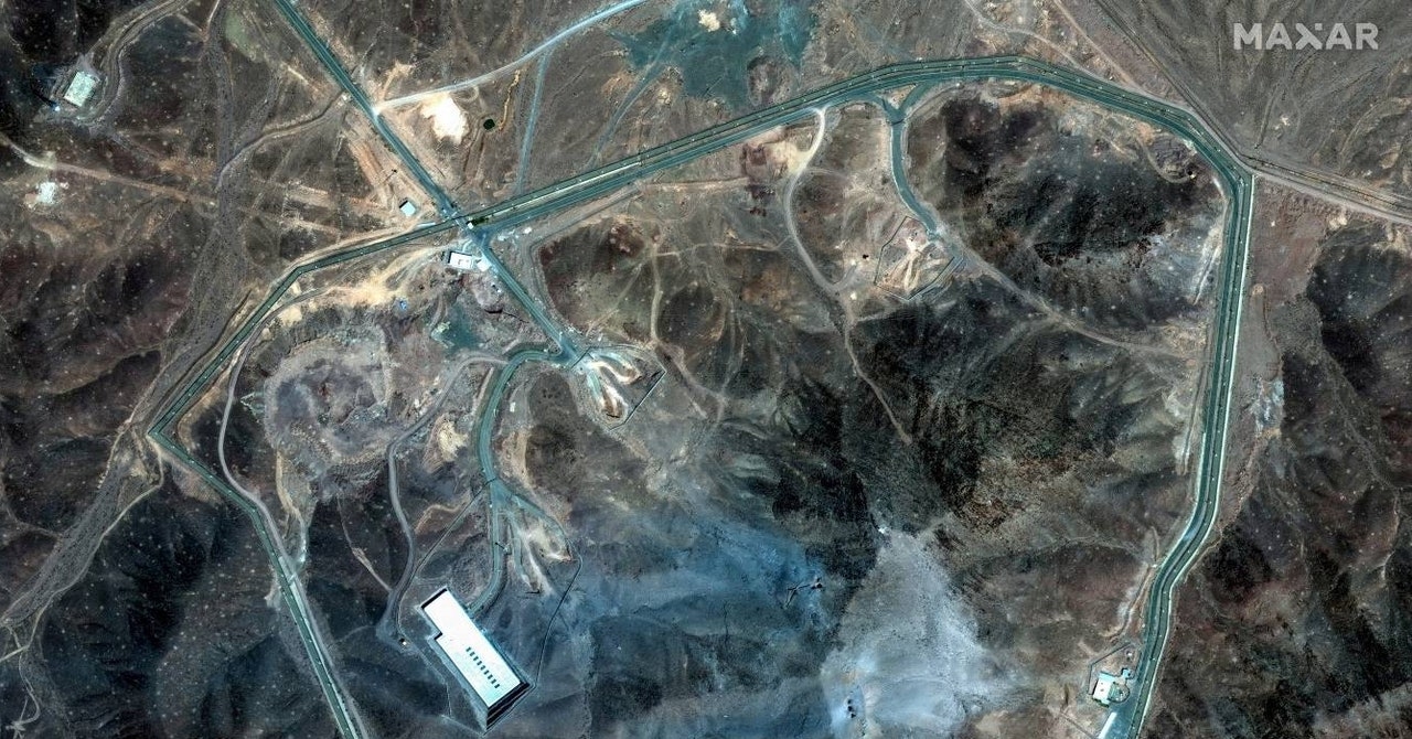 Lo que revelan las imágenes satelitales sobre el bombardeo estadounidense de las instalaciones nucleares de Irán