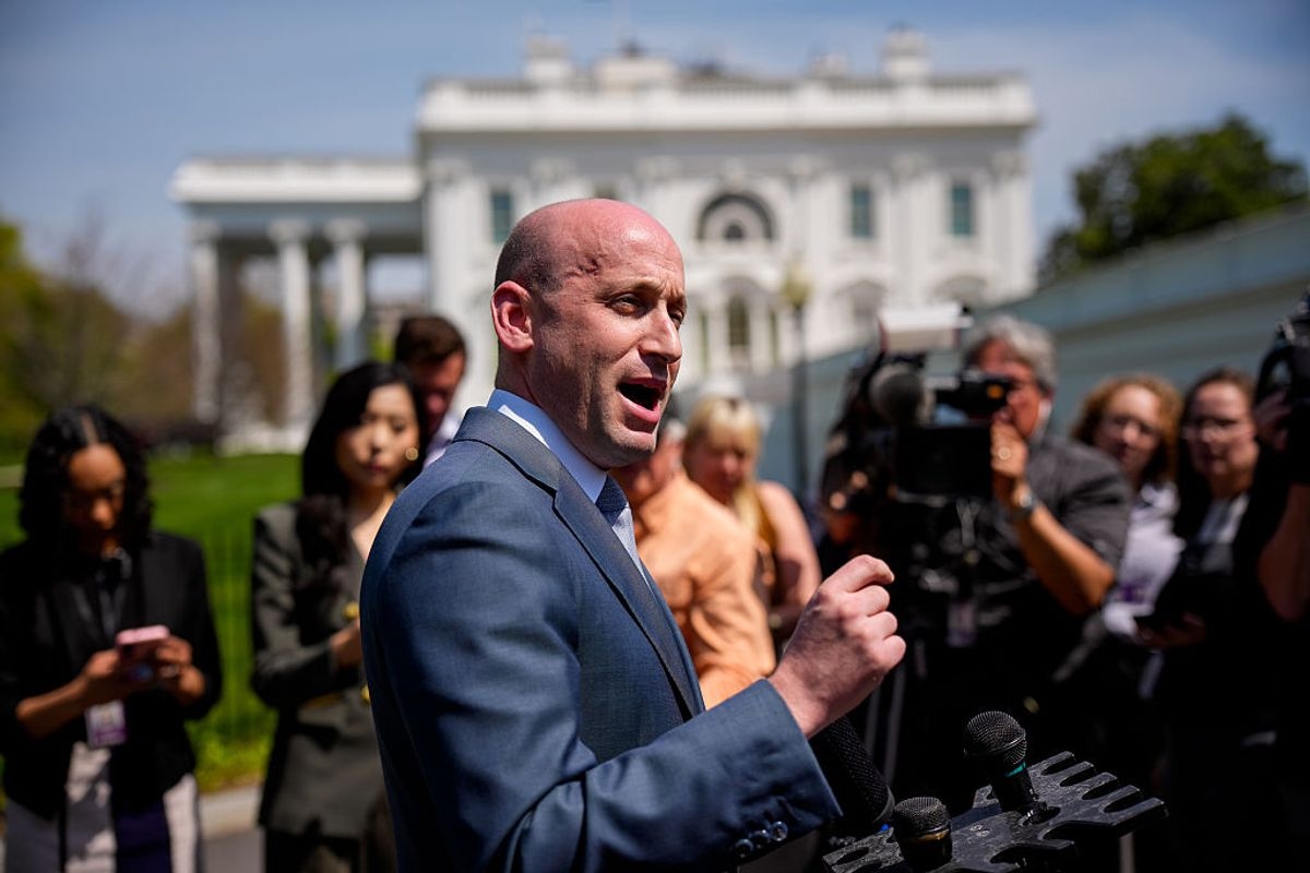 Stephen Miller vino preparado para la guerra y no se rendirá