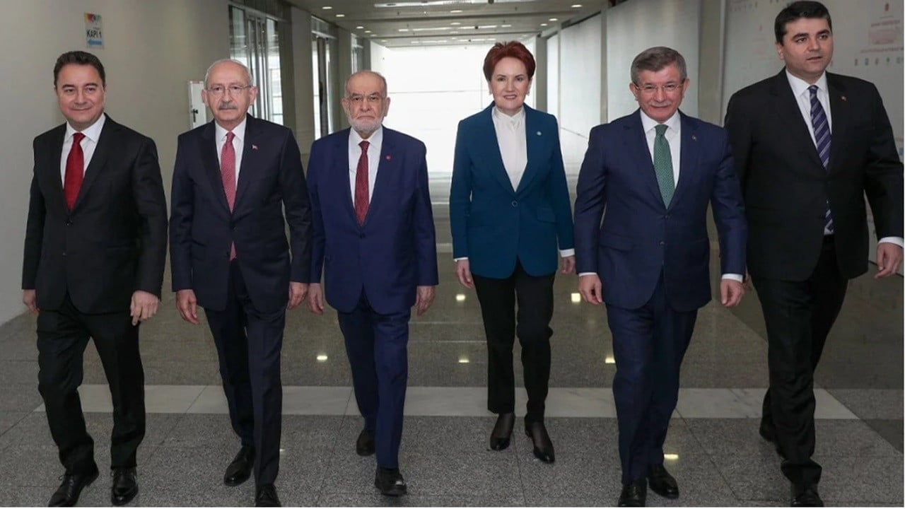 CHP listelerinden Meclis’e giren milletvekillerinin üçte biri parti değiştirdi