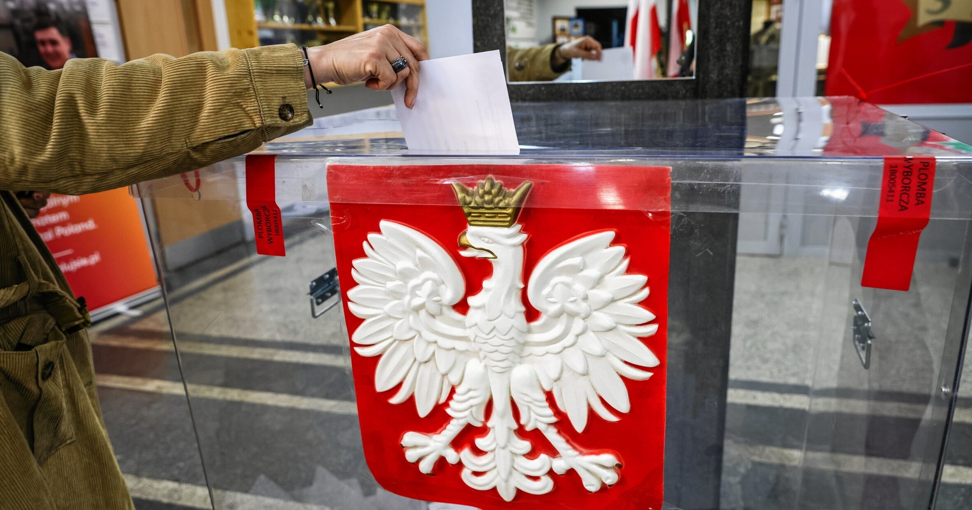 Украина предупреждает о вмешательстве России в президентские выборы в Польше
