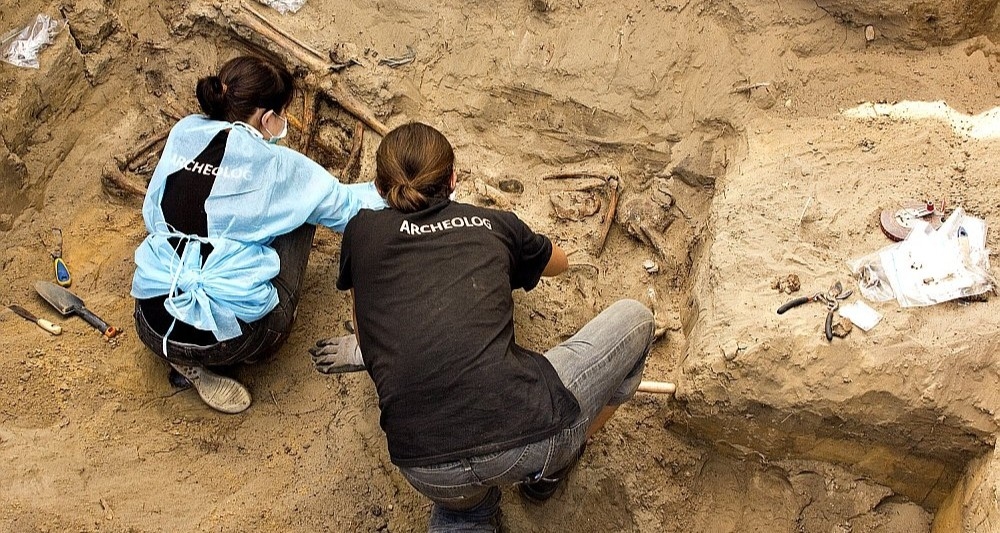 Ukraine and Poland grant each other consent for exhumations
