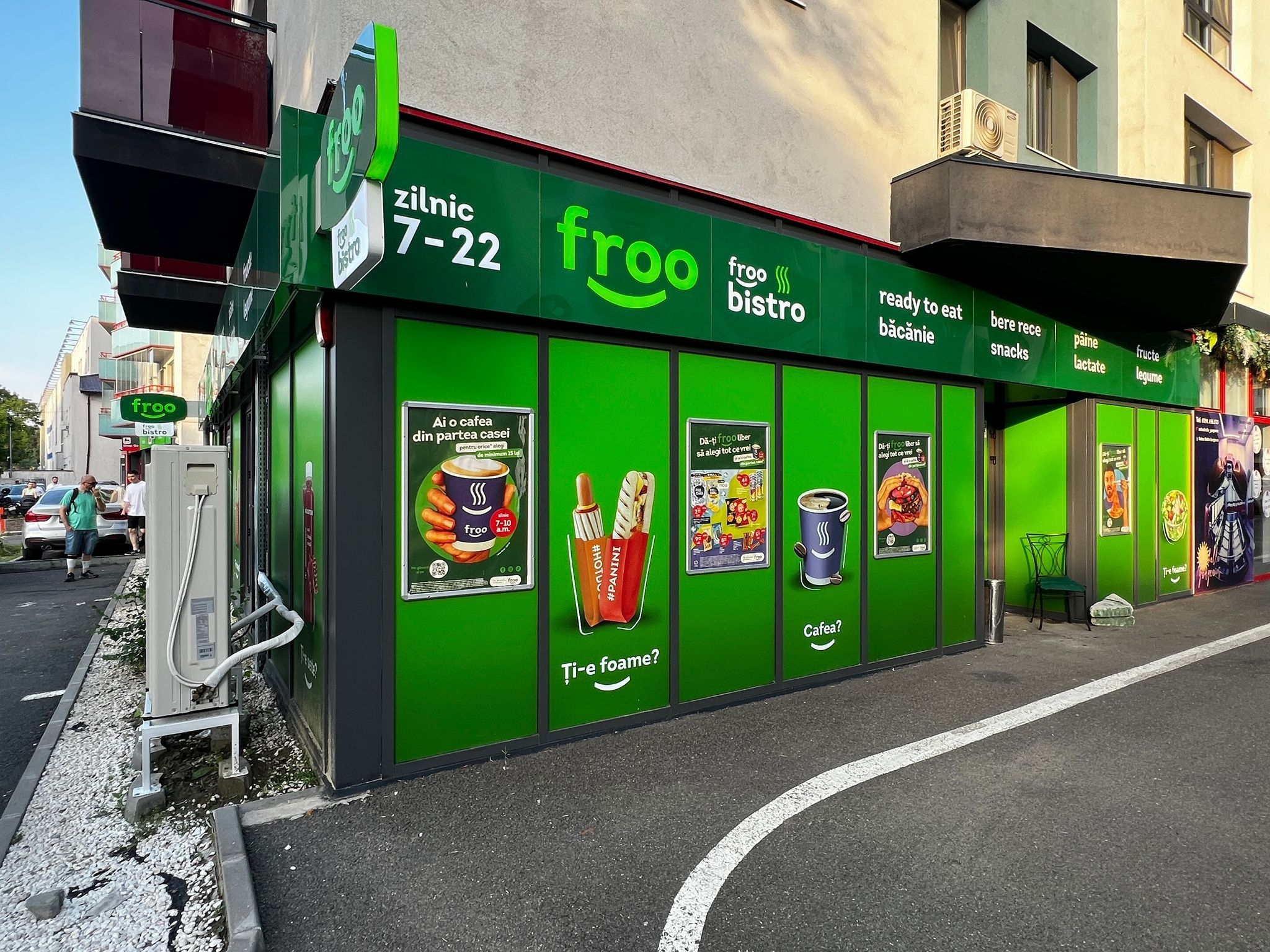 De grootste supermarktketen van Polen, Żabka, opent 100 winkels in Roemenië