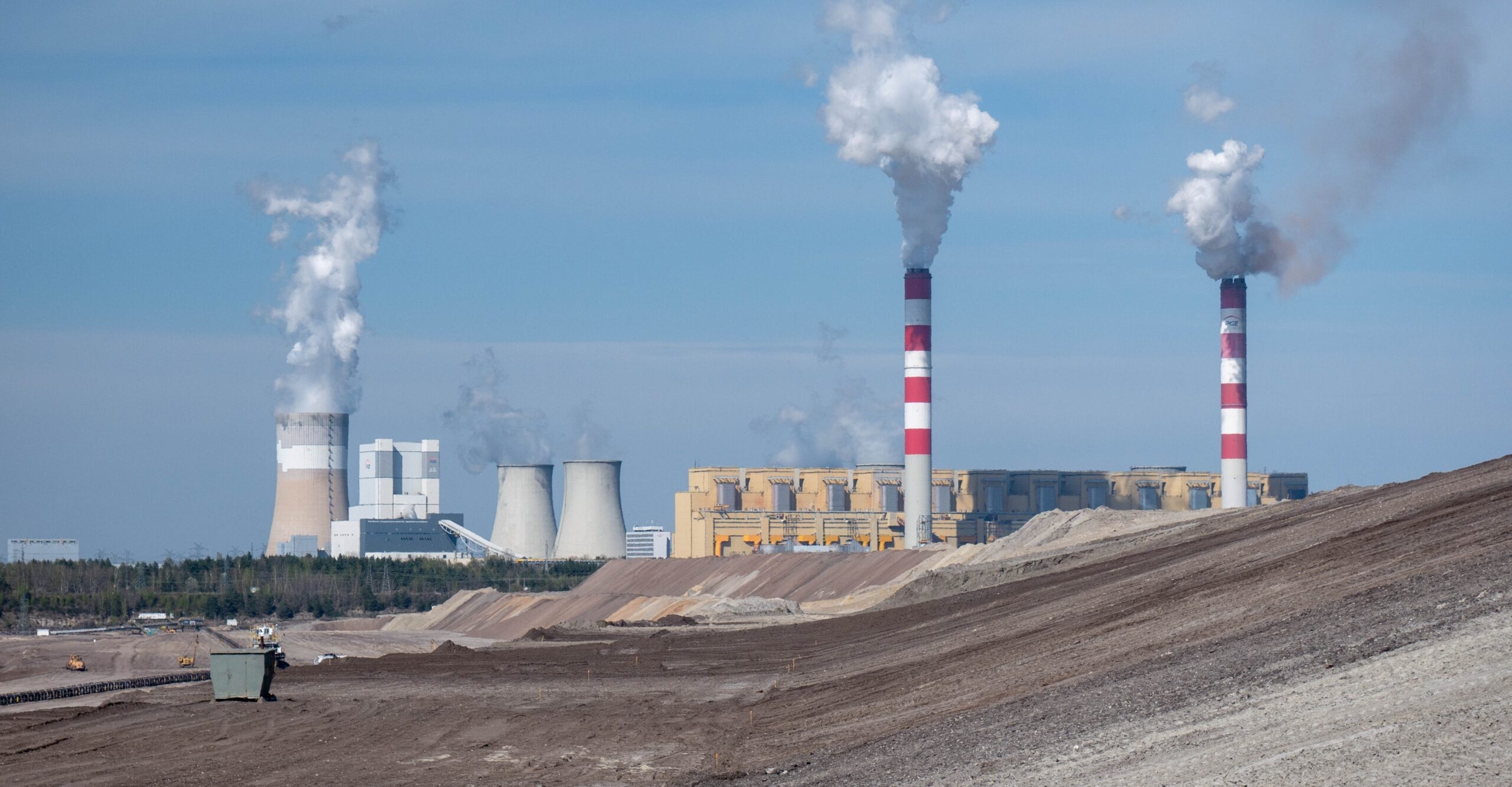 Coppia accusata di aver venduto acqua del rubinetto come “prodotto innovativo” alla più grande centrale elettrica polacca per 5 milioni di euro