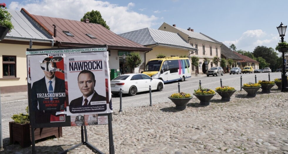 Poland's presidential election run-off in charts